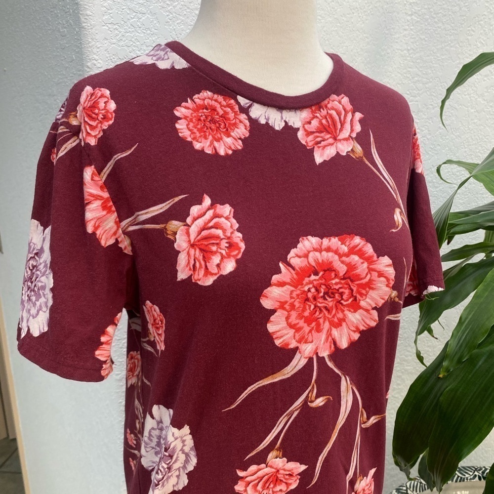 PacSun Floral Print‎ Women's T-Shirt Short Sleeve Small
